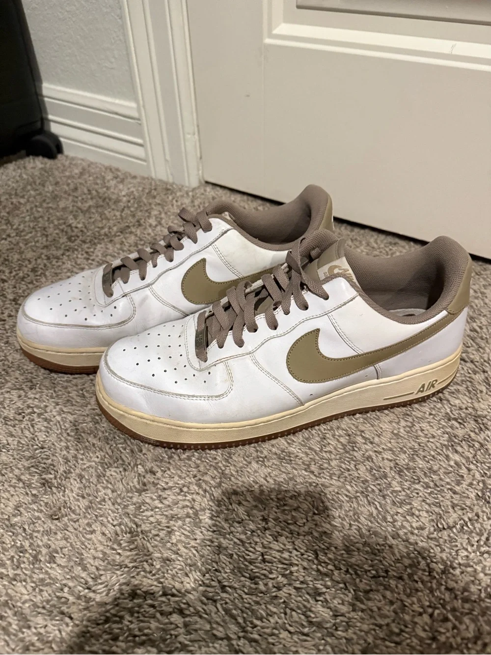 Nike Men’s Low-Top Air Force One Sneakers in White and Olive Drab
